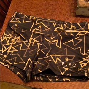 Fleo shorts size small. Never worn no tags.